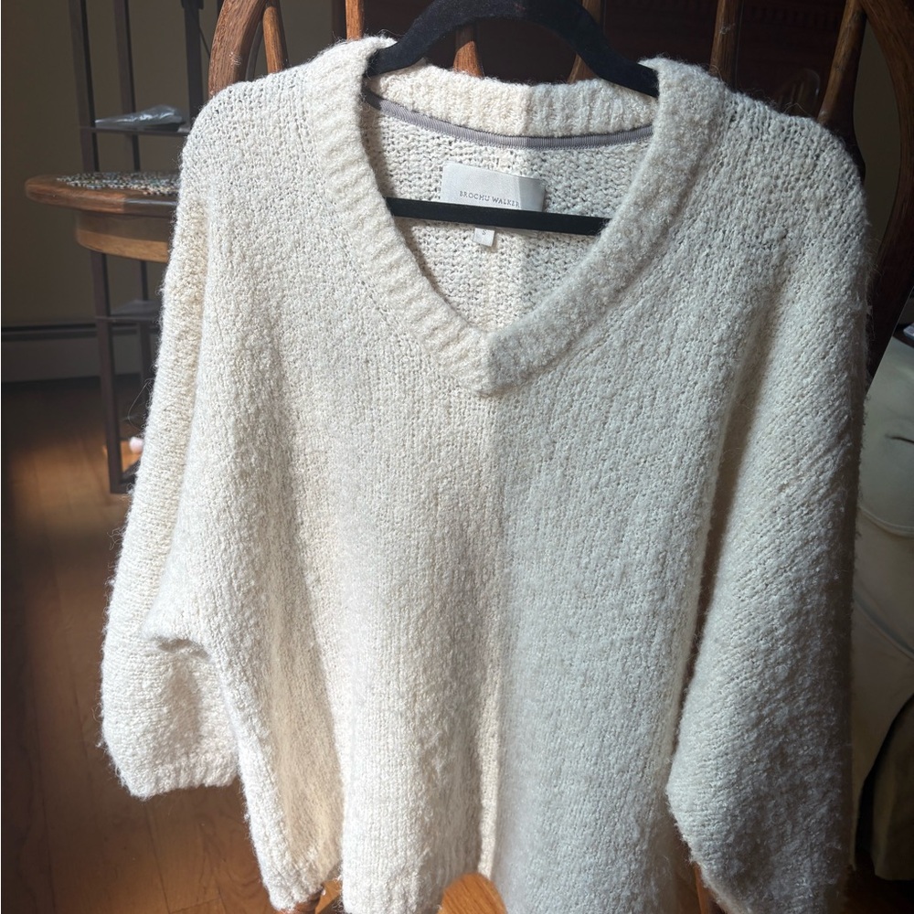 Brochu Walker Cream V-Neck Bouclé Sweater